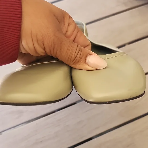 Pilcro cream Grey Square-Toe Leather Ballet Flats - Picture 5 of 9